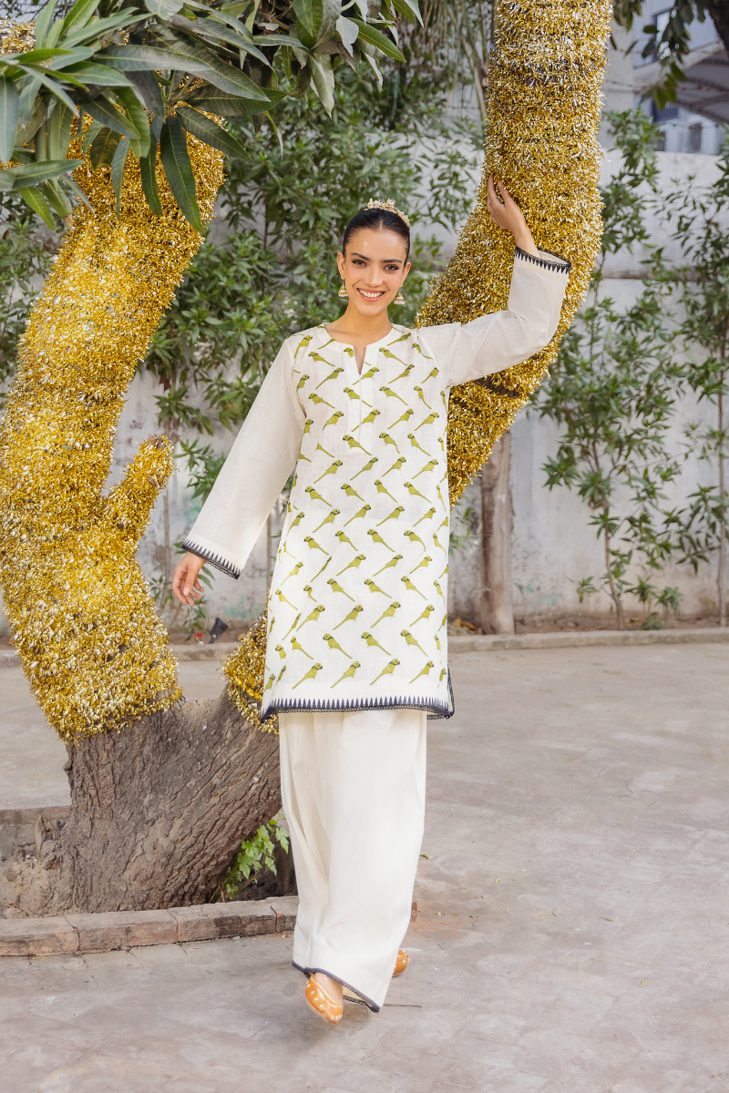 OFF-WHITE EMBROIDERED LAWN SET