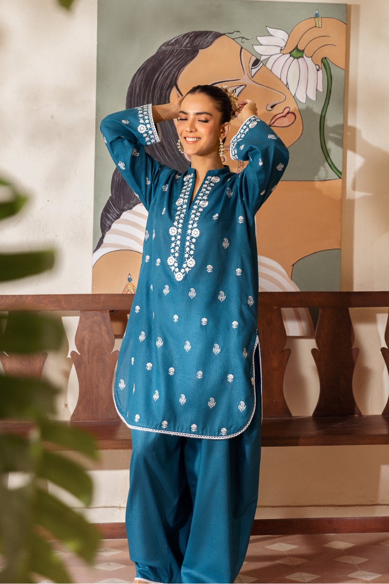 TURQUOISE EMBROIDERED LAWN SET