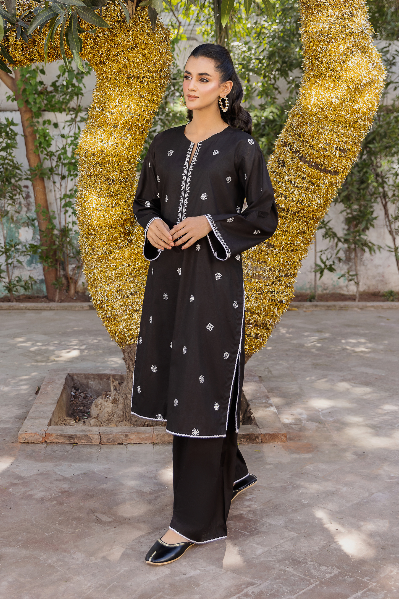 BLACK EMBROIDERED LAWN SET