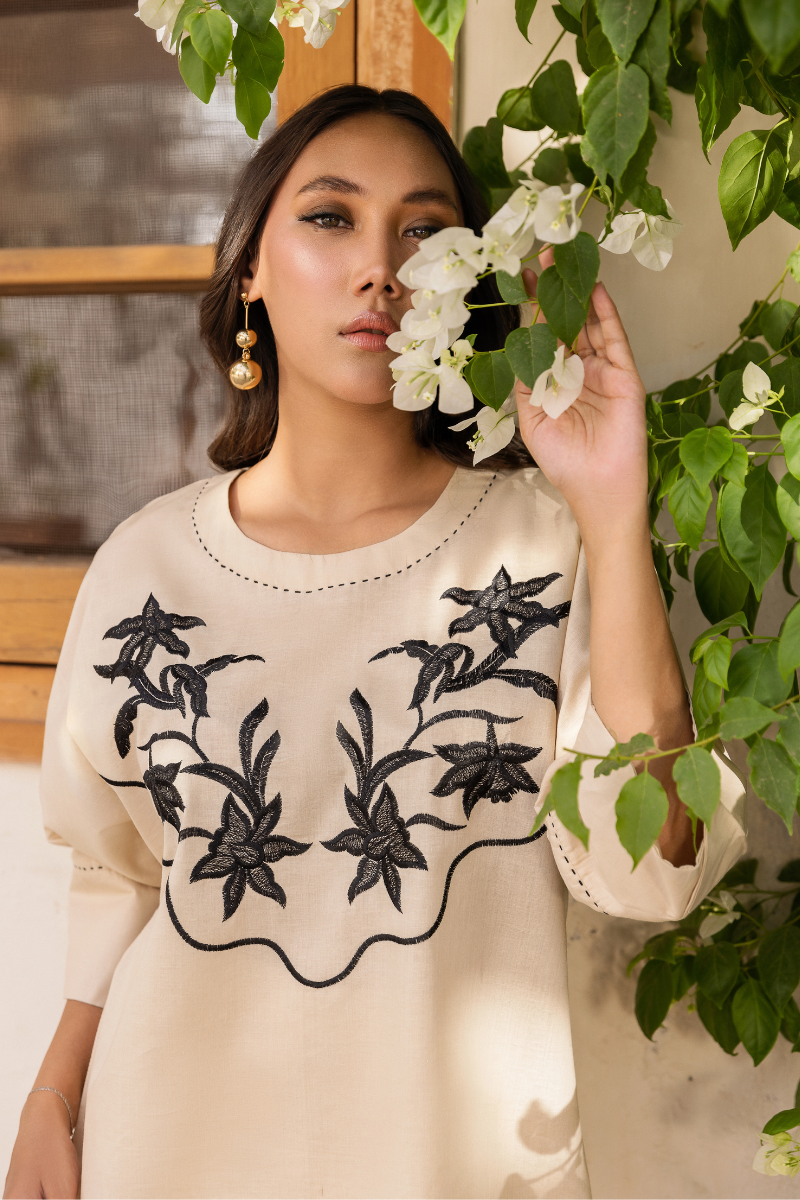 CREAM EMBROIDERED LAWN SET