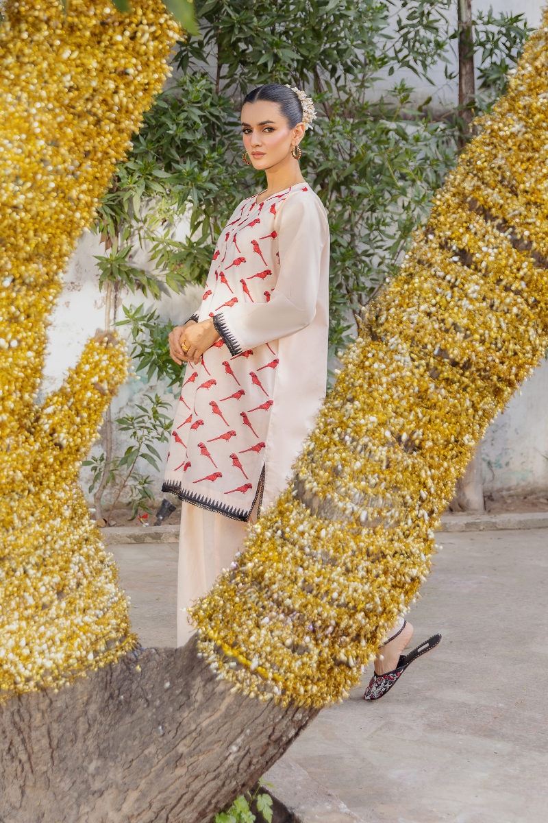 OFF-WHITE EMBROIDERED LAWN SET